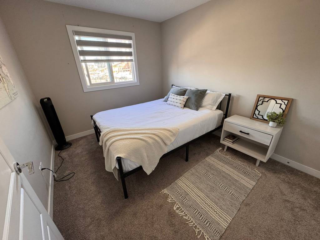 a bedroom that was cleaned by Chateau Cleaning Services in Edmonton
